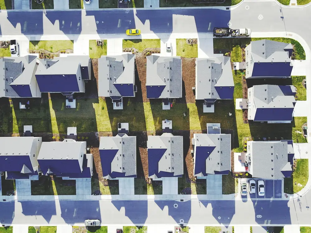 Neighbours With Adjoining Sites
